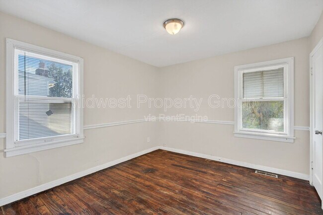 Building Photo - 9923 Jeffrey Dr