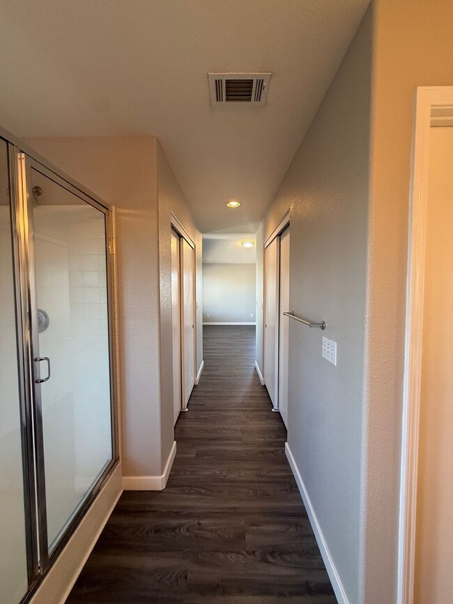 Building Photo - Beautiful River Oaks Large Two Story Home With Three Car Garage