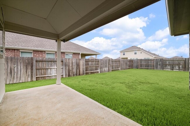 Building Photo - 26626 Daylily Grove St