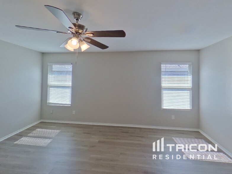 Building Photo - 1806 Deerchase Dr