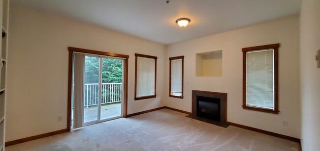 Building Photo - 2 Bedroom Condo in Cordata Neighborhood fo...