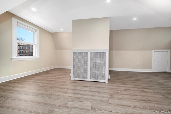 Building Photo - 403 Palisade Ave