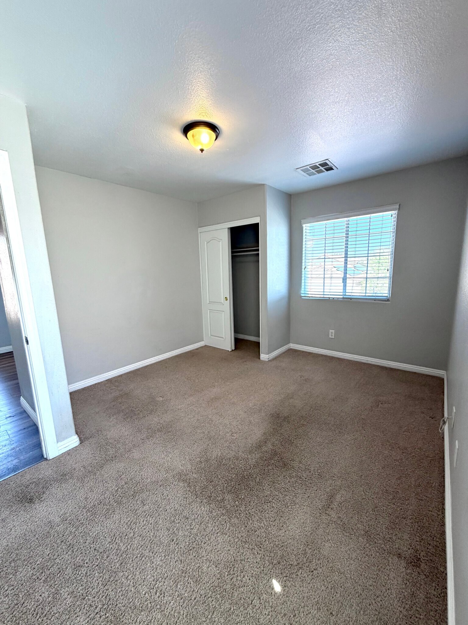 Building Photo - 9521 Grand Fir Ct