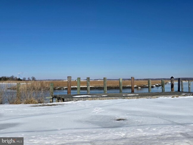 Building Photo - 76 Chestnut St