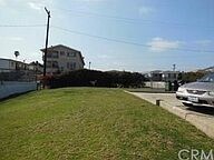 Building Photo - 1514 W 204th St