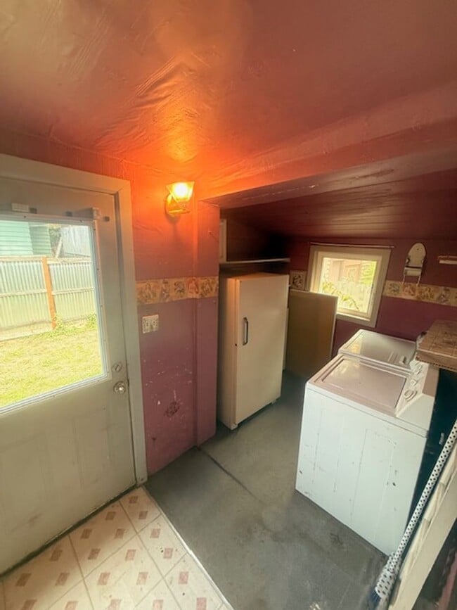 Building Photo - Great Home in Bethel-Danebo Neighborhood