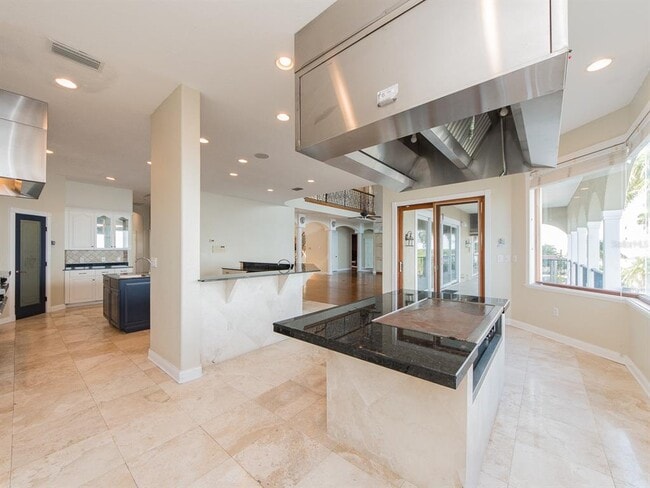 Building Photo - 2053 N Pointe Alexis Dr