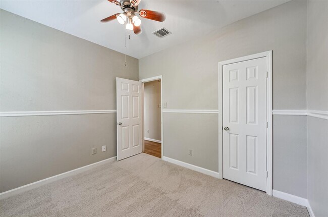 Building Photo - 15019 Trumpet Vine Ln