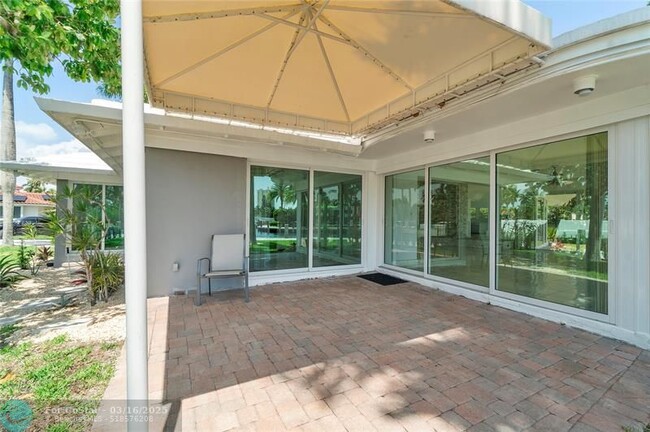 Building Photo - 2 Nurmi Dr
