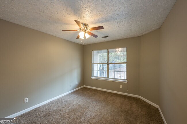 Building Photo - 4838 Westridge Dr