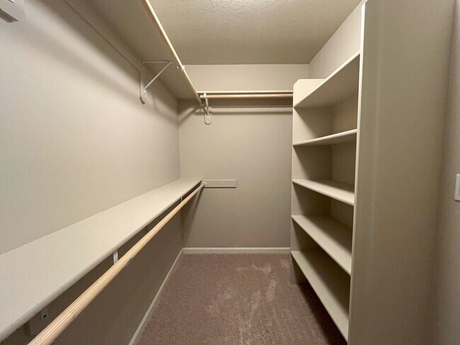 Building Photo - Spacious 4-Bedroom + Bonus Room with Modern Kitchen, Solar Panels & Private Fenced Backyard!