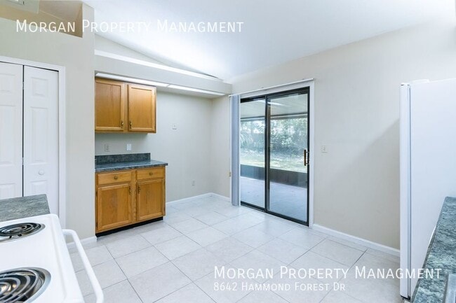 Building Photo - 8642 Hammond Forest Dr