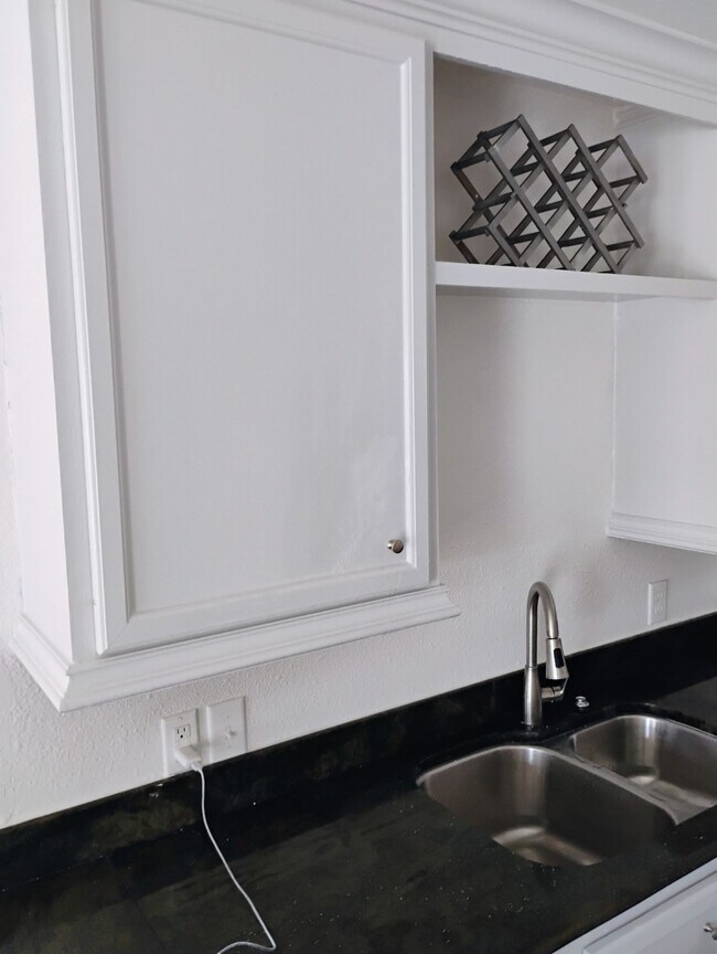 Building Photo - 3002 Market St