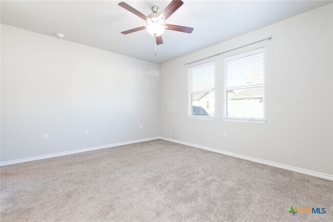 Building Photo - 121 Lafitte Dr