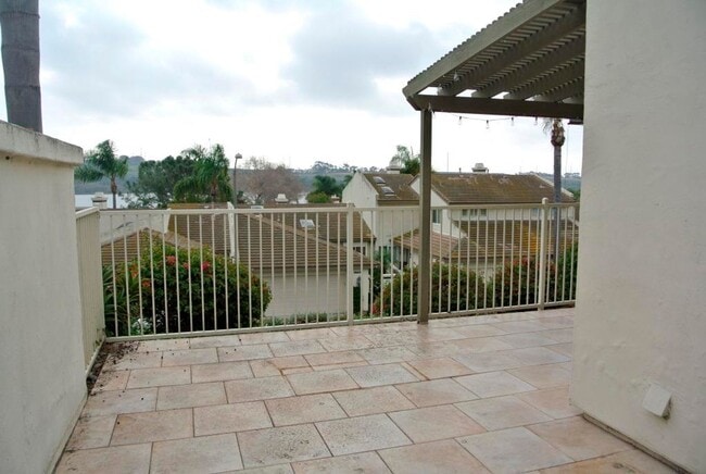 Building Photo - 2Bed/2Bath Condo in Laguna Del Mar Community~ Flying Cloud