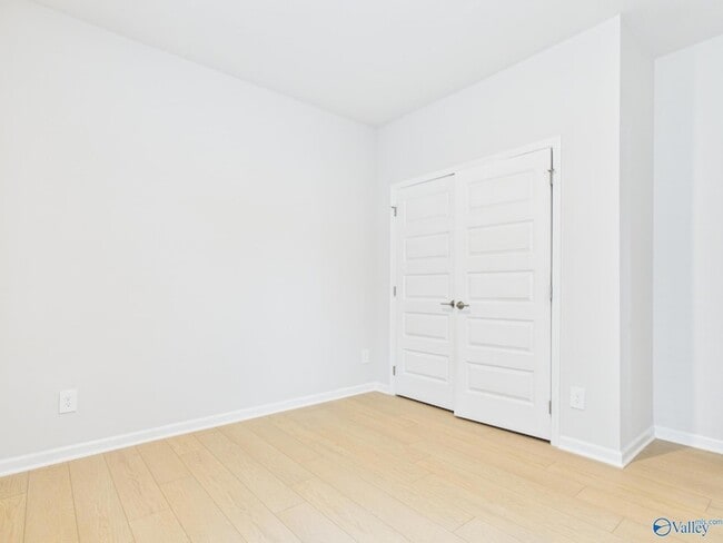 Building Photo - 18072 Longleaf Dr