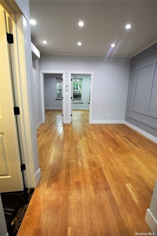 Building Photo - 48-54-54 46th St