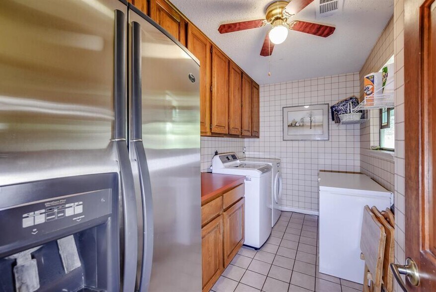 Building Photo - 12722 Cypress Pass Loop E