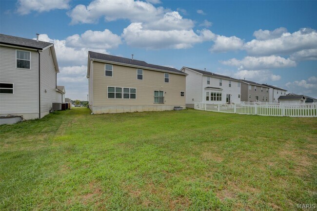 Building Photo - 138 Prairie Wind Dr