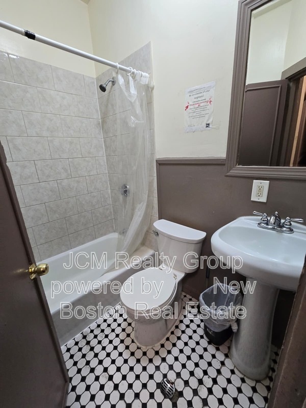 Building Photo - 185 Green St