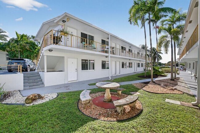 Building Photo - 1821 Middle River Dr