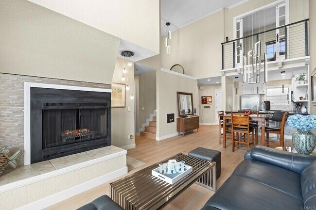 Building Photo - 270 Dahlia Ave