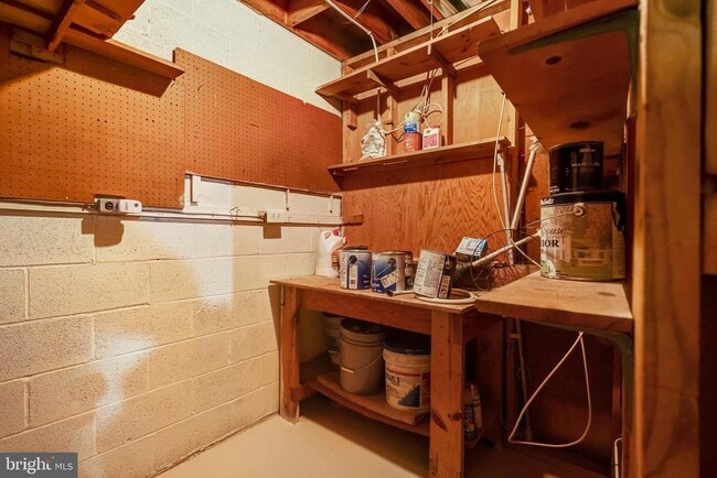 Building Photo - 4923 Casimir St