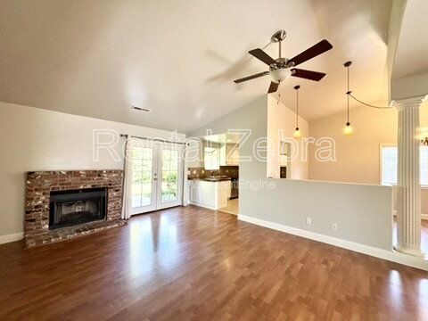 Building Photo - 1445 Cameron Ln
