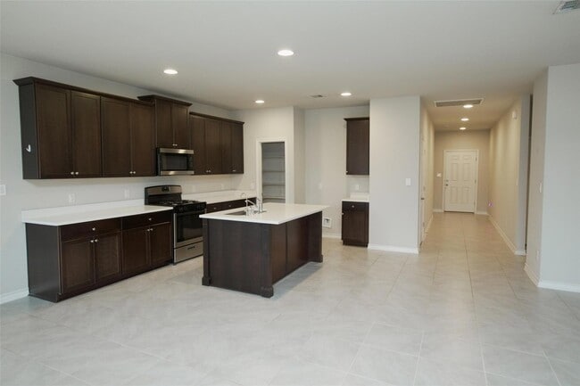 Building Photo - 8052 Massa Dr