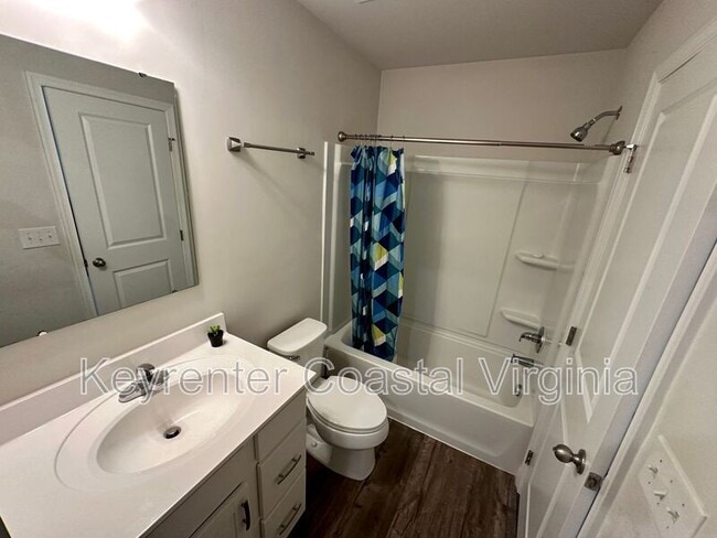 Building Photo - 605 Lakeview Cove