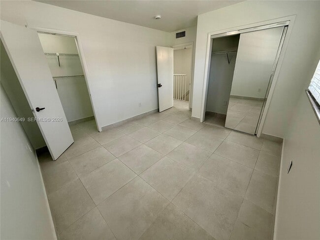 Building Photo - 20 SW 108th Ave