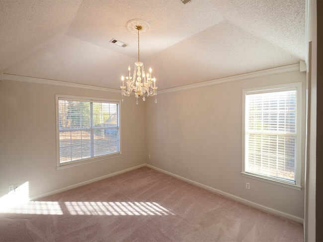 Building Photo - 3 bed, 2 bath in Arlington/Lakeland area