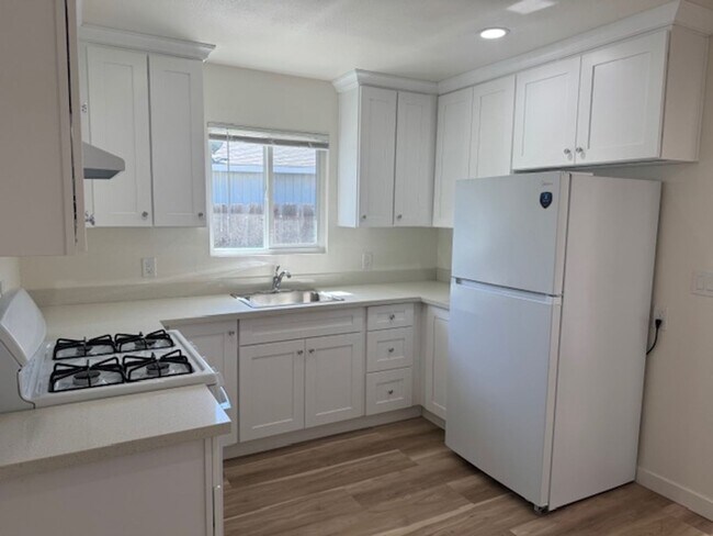 Building Photo - Bishop Street (605)