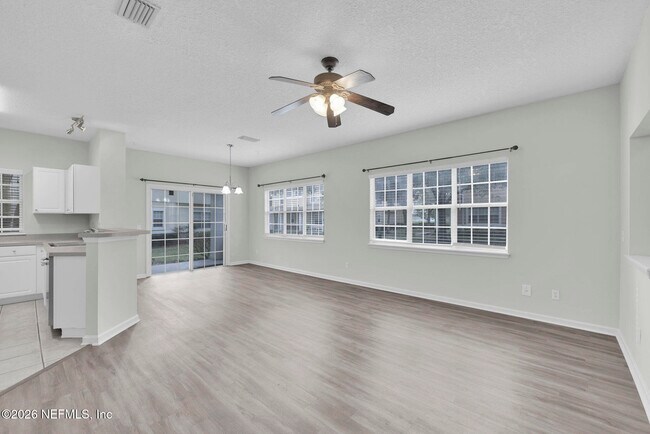 Building Photo - 1745 Forest Lake Cir W
