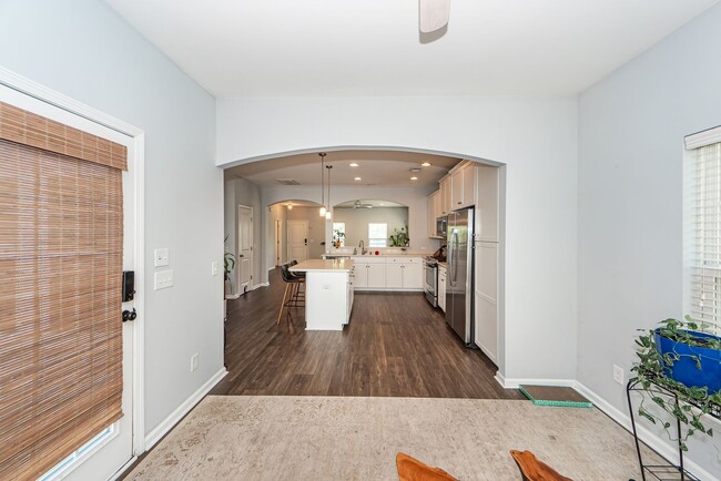 Building Photo - 3 Bedroom 2.5 Bath Single Family Home in W...