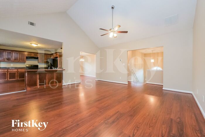 Building Photo - 161 Solomon Dr