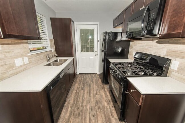 Building Photo - 1803 Rawhide Dr