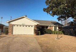 Building Photo - Make this newly remodeled 3 bedroom home yours in Jenks!