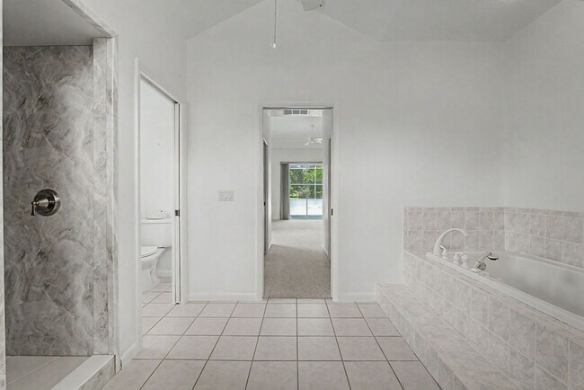 Building Photo - 20811 SW 81st Loop