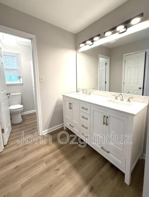 Building Photo - 3909 Westra Dr