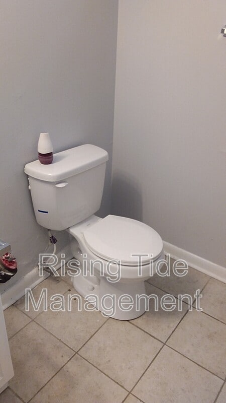 Building Photo - 7016 Briarwood Ln