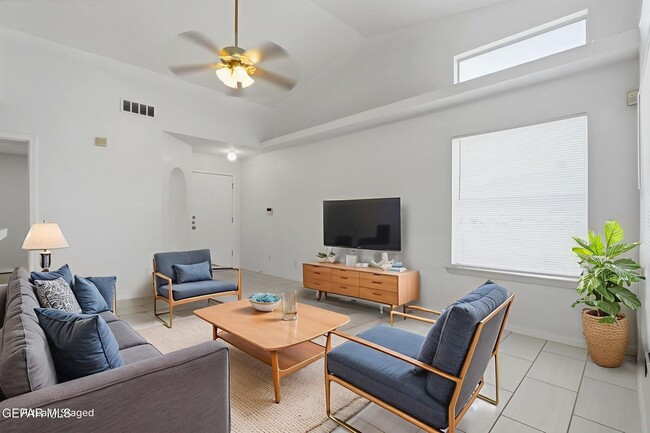 Building Photo - 12130 Rd House Dr