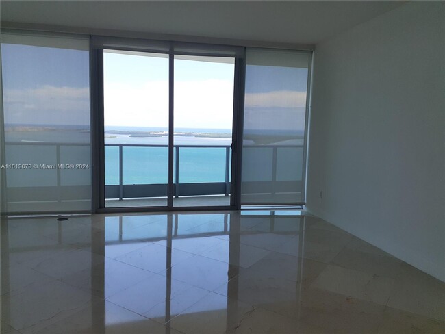 Building Photo - 1331 Brickell Bay Dr