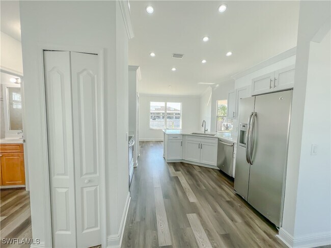 Building Photo - 3303 33rd St SW