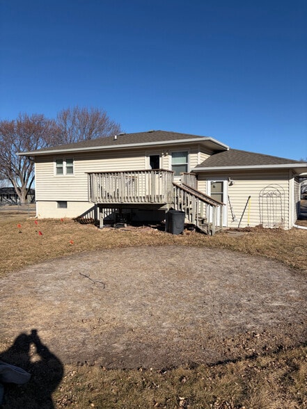 Building Photo - 506 Meadow Ln