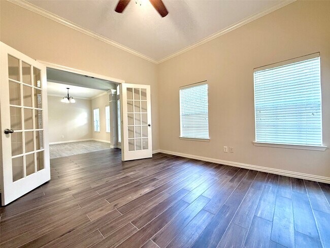 Building Photo - 5222 Hanneck Valley Ln