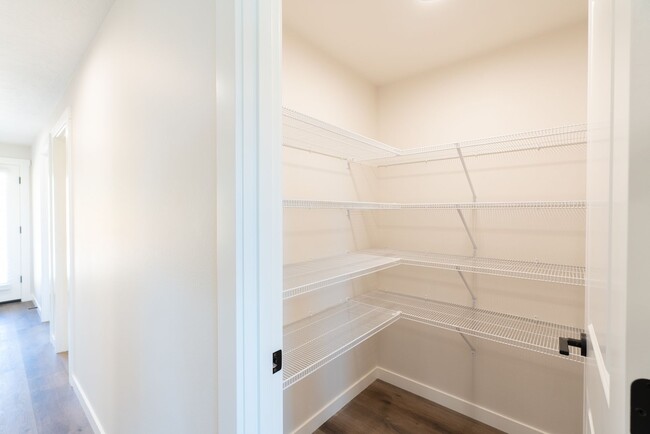 Building Photo - Brand New 2 Bedroom Duplex in SW Redmond