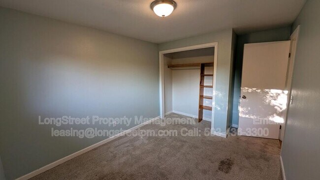 Building Photo - 2975 NW Stewart St