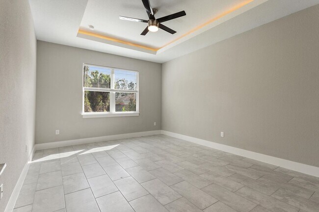 Building Photo - Deposit-Free! Get $1,000 OFF your first mo...