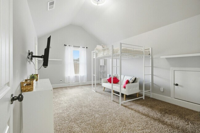 Building Photo - 8349 Anslee Way NW